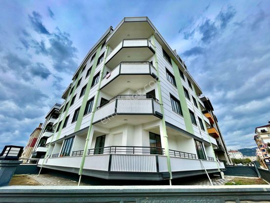 Berkay Demirel'den Kadıköyde Doğalgazlı Sıfır 2+1 Daire