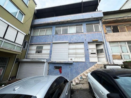 Bornova Atatürk Mahallesinde 4 Katlı İş Yeri