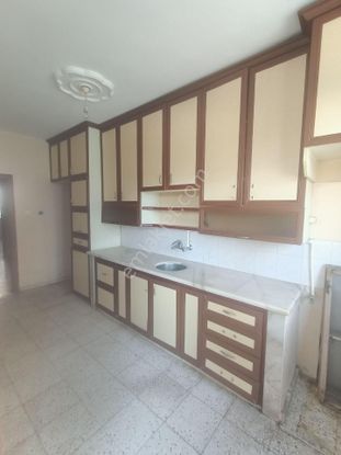 Kurttepe 'de 2+1 K.mutfak Kiralık Daire