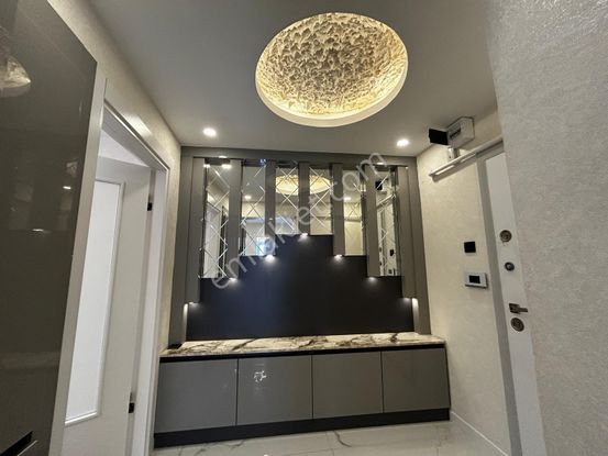 Emlak Danışmanım'dan Malazgirtte Mükemmel Lokasyonda Ara Katta Bağımsız 3+1 Daire!!