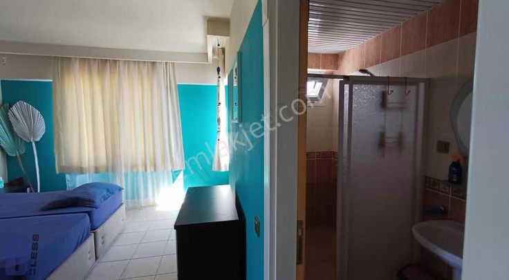 Mersin Çeşmeli Liparis 3 Sitesinde Full Eşyalı Köşe Daire