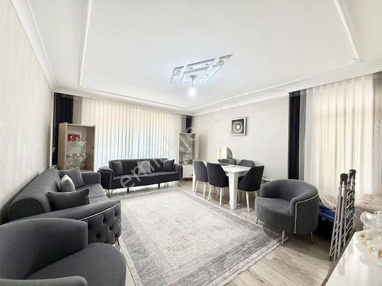 Beylikdüzü Yakuplu Mah 2+1 Arakat Krediye Uygun İskanlı Satılık Daire