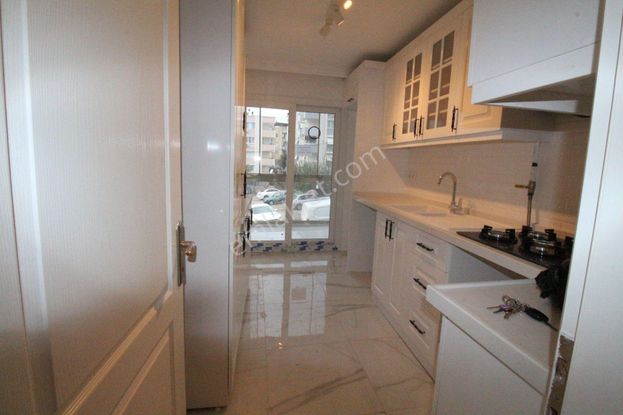 Arga'dan Buca Kadın Doğum Yakını 3+1 Satılık Daire.