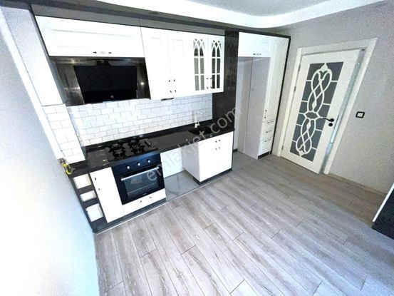 Aygülden Kaçmaz Bir Fırsat Daha Akçay'da 5 Yaşın'da Kapalı Cam Balkonlu Doğalgazlı 2+1 Satılık Daire