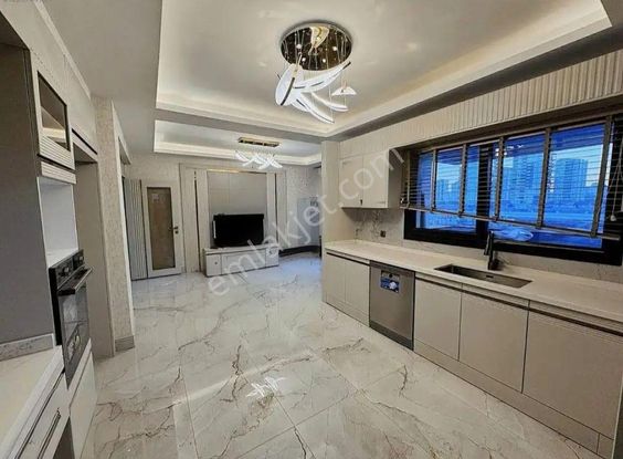 Talaytepe Winstown Civarı Mervan Cadde50 4.5+1 Satılık Dairemiz