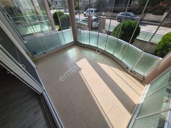 Poyraz Gayrimenkul'den Akçay Merkez'de Satılık Öncephe 3+1 Daire