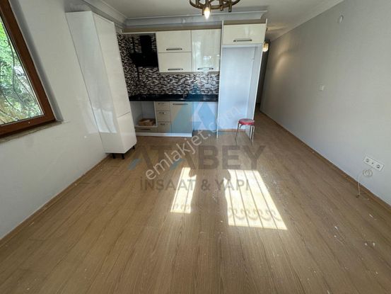 Site İçerisinde Satılık Giriş Kat Daire 2+1 75 M2 Açık Mutfak