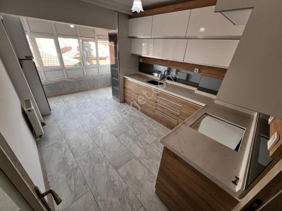 Malazgirt Mhde Ferah Ara Katta Full Yapılı 3+1 Daire!