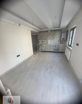 Bahçelide 1+1 Yüksek Giriş Balkonlu 6 Milyon 500 Bin Tl Cansudan