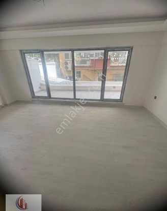 Bahçelide Yeni Bina 2+1 Bahçe Katı Teraslı 6 Milyon 950 Bin Tl Cansudan