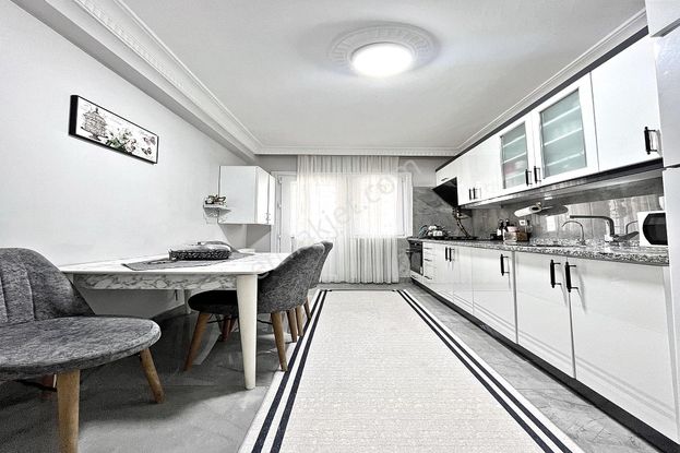 Merkezi Lokasyonda Lüx Tasarımlı 2+1 Satılık Daire