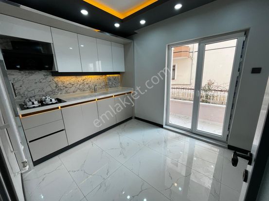 Pınarbaşı Mh 3+1 Bağımsız Ultra Lux Yapılı Caddeye Yakın Daire