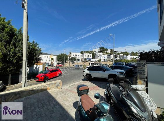 Bodrum Konacık Da Cadde Üstü Kiralık Ofis