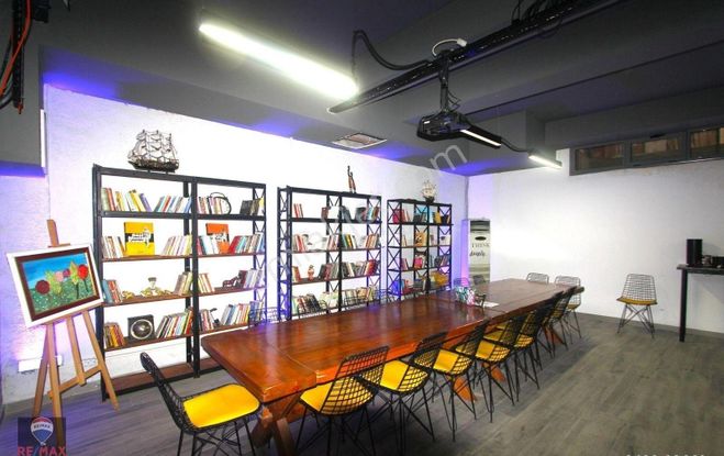 Bayraklı Folkart Karşısında Tam Kat Kiralık Ofis