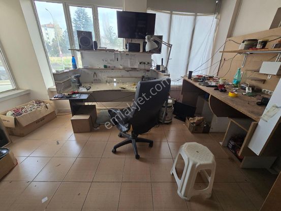 Eskişehir Odunpazarı Alanönü Mh Maide Bolel Huzur Evi Cd Satılık Dükkan