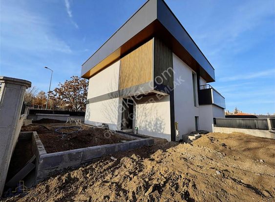 Güler Den Yurt Kent Villarında G. Enerjili Snma Odalı 6+2 Villa