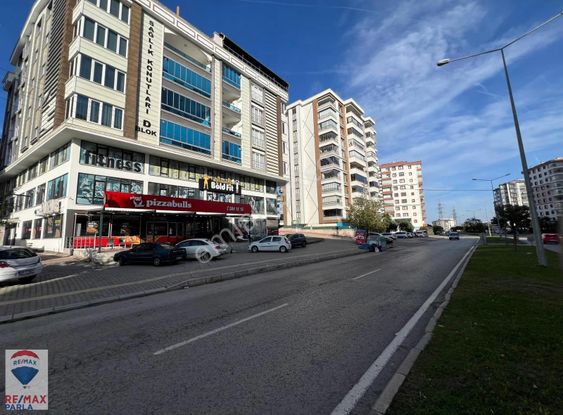 Sağlık Konutlarında Satılık 240 M2 Dublex Daire Remax Burhan