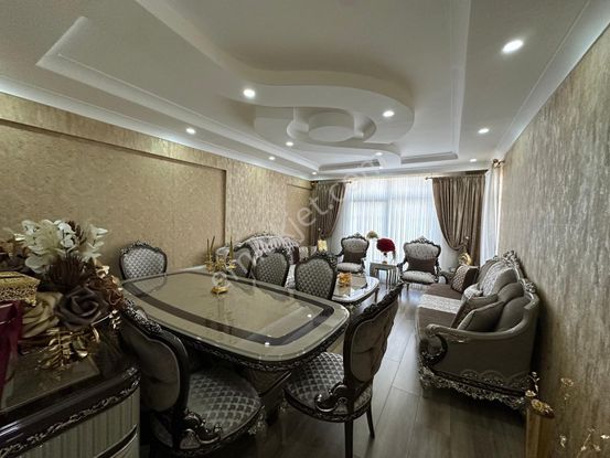 Öznur Emlak'tan Karakoprü Karşıyakada Satılık 4+1 Lüks Daire