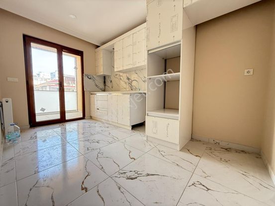 Focus'tan Mükemmel Konumda, Marmaray Ve Sahile Yakın, Sıfır 4+2