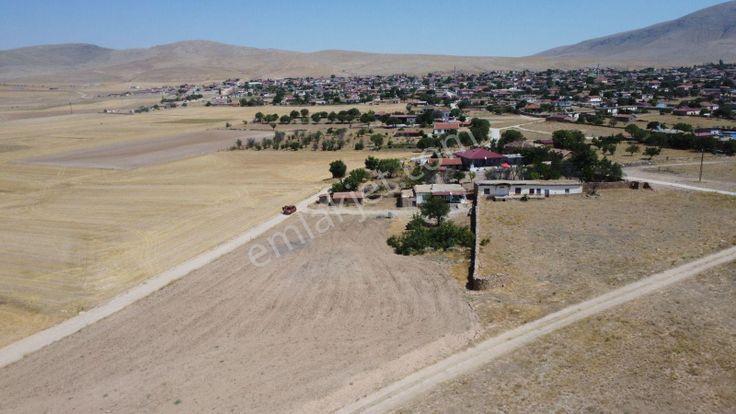 Köşe Parsel Konut İmarlı Arsa Mete Mermer'den
