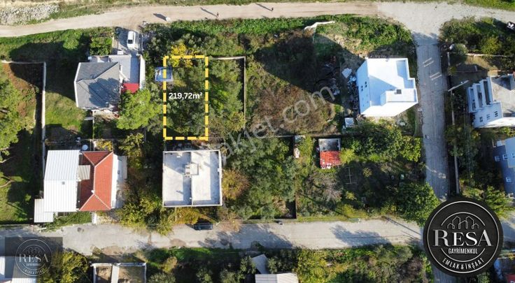 Resa Gayrimenkul'den Yeşilkent'te Müstakil Villa Arsası