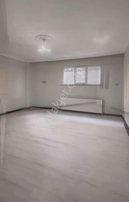 Esenyurt Osmangazi Mahallesi Açelya Caddesi Satılık 2+1