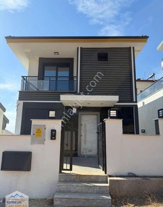 Didim Satılık Akbük'te Tam Müstakil Bahçeli Havuzlu Deniz Manzaralı 4+1 Villa