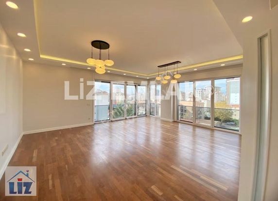 Bağdat Cad. 1. Parelelede Katta Tek 150 M2 3+1 Satılık Daire