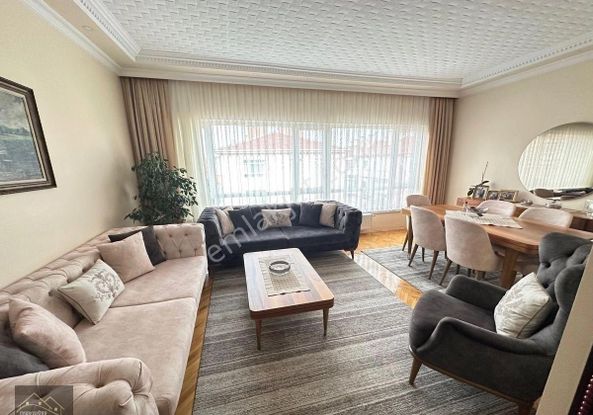 Reşadıye’den Dikmen Osman Temiz Mah. Dikmen Caddesine Çok Yakın 3+1 Yapılı Dairel