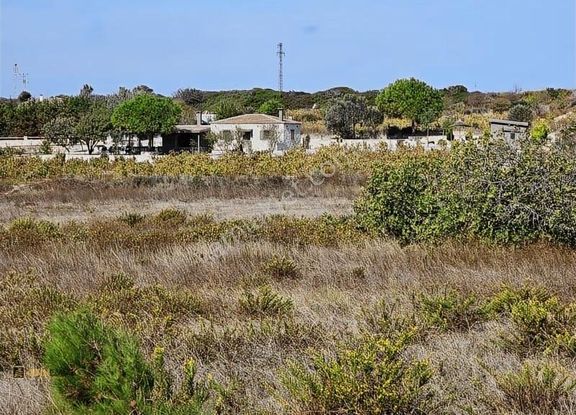 Bozcaada Cumhuriyet Mh - Tek Tapu - Denize 850m Mesafede