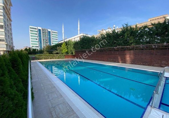 Site İçerisinde Tramvaya Yakın 4+1 Daire