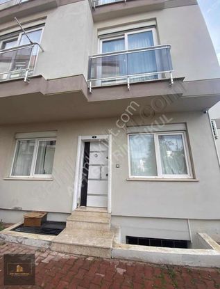 Kültür Kafeler Arasında 1+1 Eşyalı Yüksek Giriş