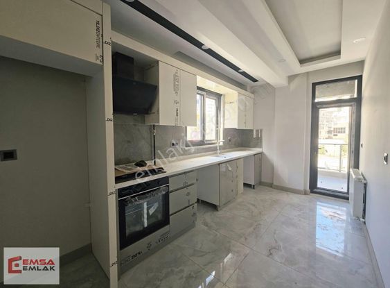 Sinan Mah.de Ayrı Mutfaklı Ebeveyn Banyolu 2+1 Geniş Daire