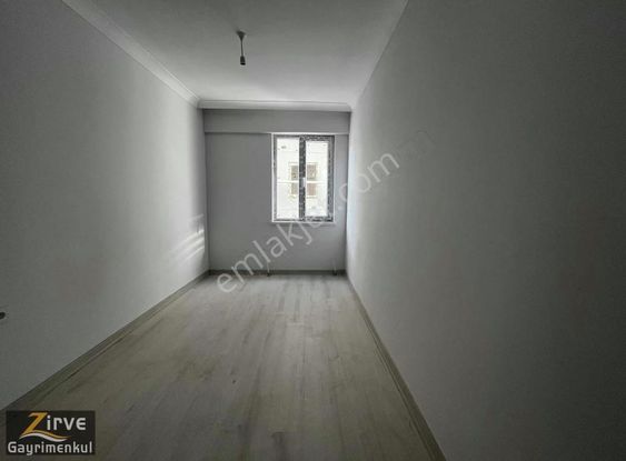 ~zirve Emlaktan 2+1 Giriş Kat Satılık Daire~