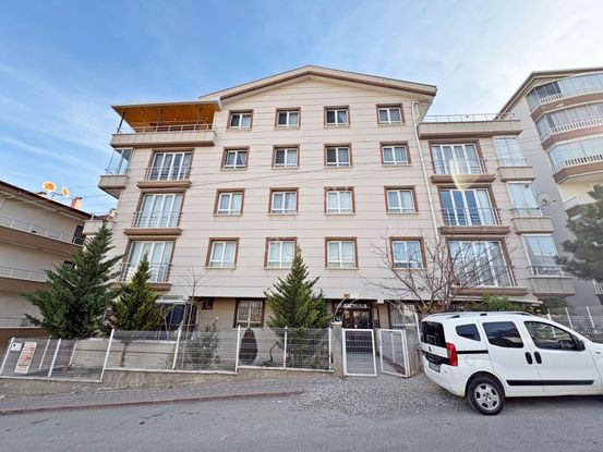 3+1 2.kat Cadde Yakını Geniş Oturum Yeni Bina Kapalı Otoparklı