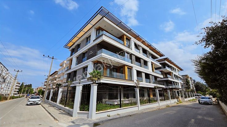 Yalova Çiftlikköy'de 3+1 Satılık Lüks Daire