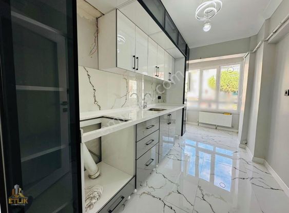 Etlik'den Mükemmel Lokasyon'da Ara Kat Ultra Lüks Fırsat Daire !