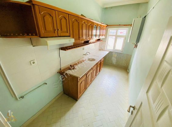 Etlik 'den Mükemmel Lokasyon 1.kat Konumun'da Fırsat Daire !!!!!