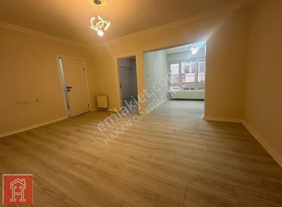 Hakan'dan Etlik'te 2,5+1 Altında Katlı Full Yapılı Daire