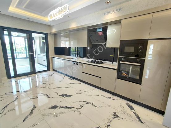 Emrah Çiftci'den Selçuklu Parsana Mah.ahmet Yesevi Cad.yanı Satılık 3+1 Ultra Lüks Daireler