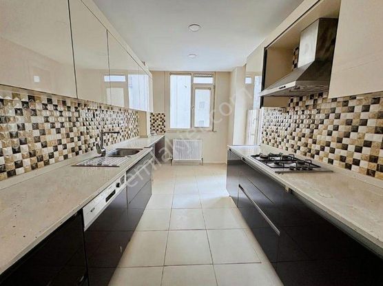 Boş... Satılık Erenköyde 3+1 140m2 Ebeveyn Banyolu Kat Mülkiyet Tapulu