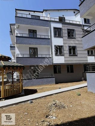 Tarcanlardan Kartepede Site İçerisinde 4+1 Satılık Çatı Dublex