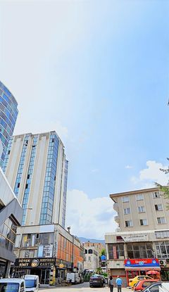 Ankara Yoluna Cephe Alp İş Merkezinde Şerefiyesi Yüksek Ofis