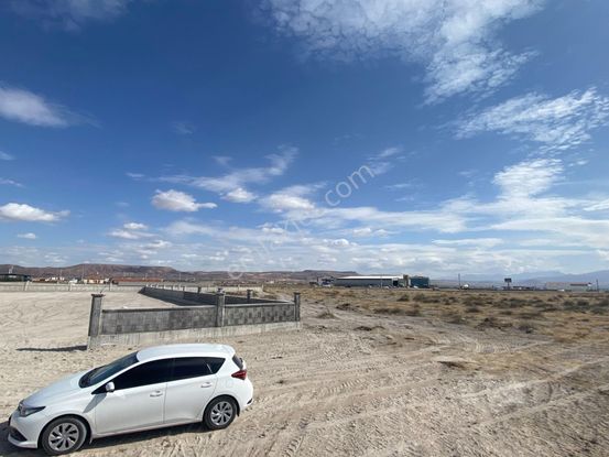 Yeni Sanayii'ye 800 Metre-ana Yola 80 Mt Yola Yakın Kiralık Arsa