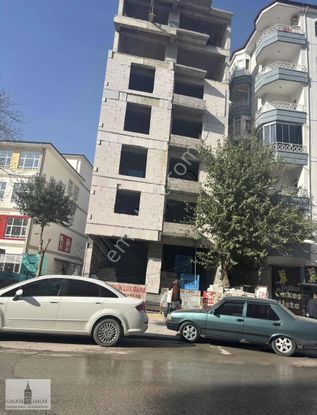 Paşaköşkü Ana Cadde'de Sıfır Satılık 1+1 Daire