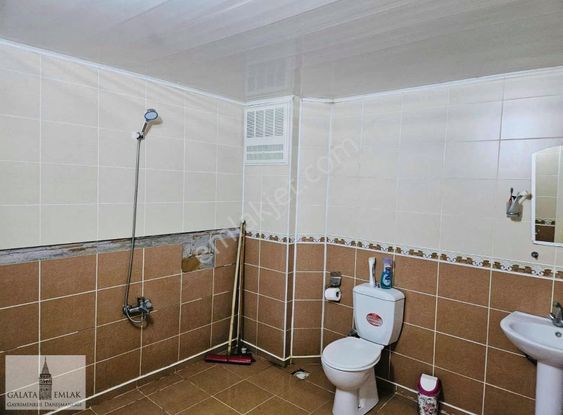 Çukurderede Kiralık İçi Yapılı Daire