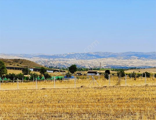 Nova Kahramankazan'dan Yolu Olan Manzaralı Tek Tapu Parsel
