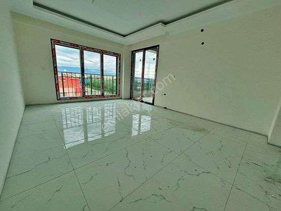 Uytundan Bahçelievler'de Yerden Isıtma Ayrı Mutfak 2+1 Daire