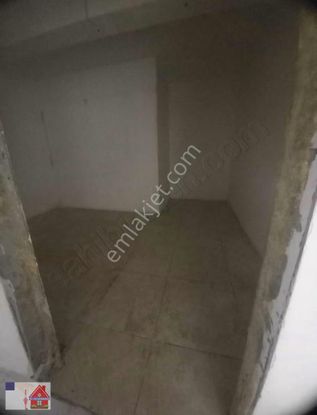 Hacıkaplanlar Mah Barış Caddesi 100 M2 Dükkan