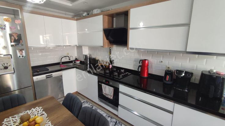 Sidal’dan Muradiye Mh’de Arakat 2+1 Satılık Daire